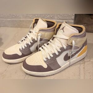 Air Jordan 1 Mid SE Craft “Taupe Haze” US 8 w/ OG Box- Authentic!